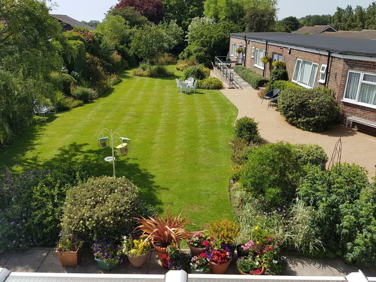 The Coast Yard B & B Chalet Hotel Selsey Extérieur photo