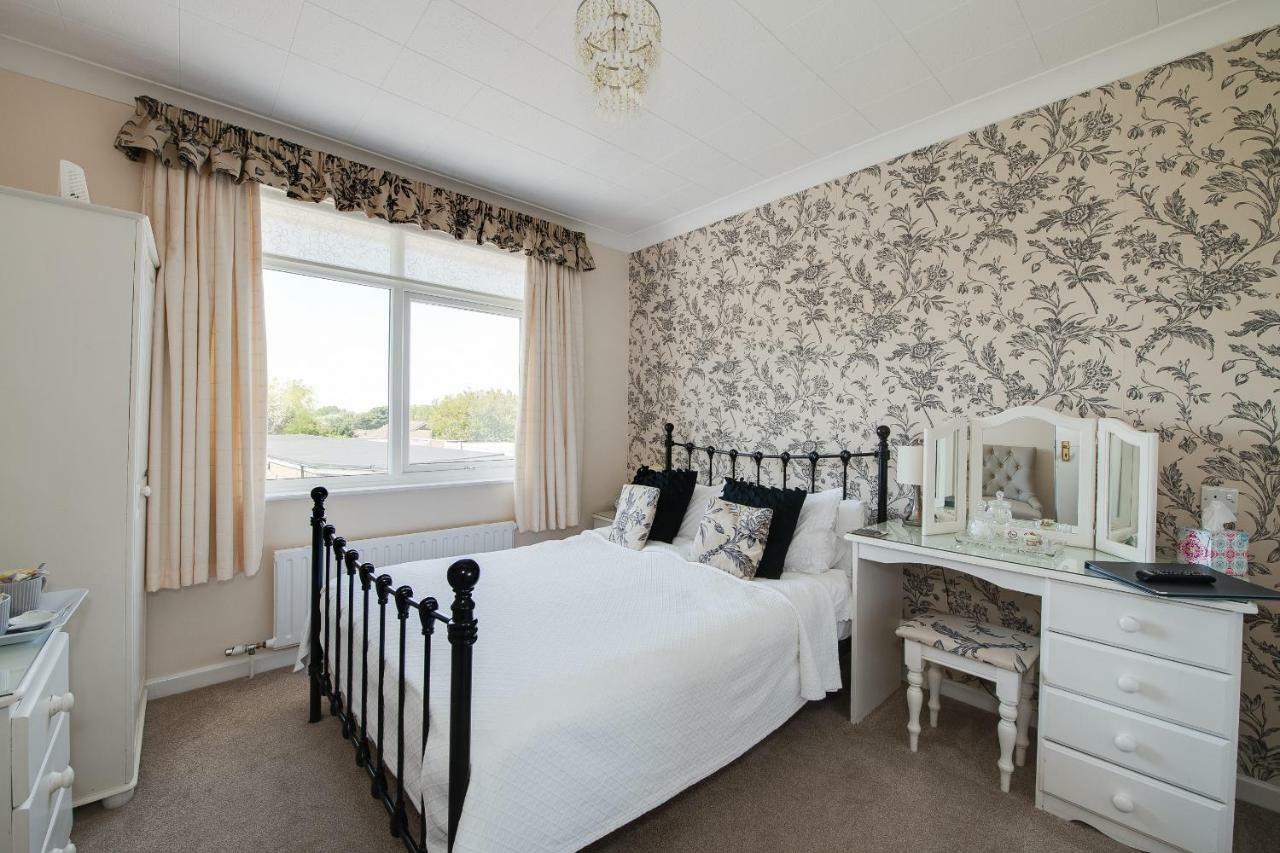 The Coast Yard B & B Chalet Hotel Selsey Extérieur photo