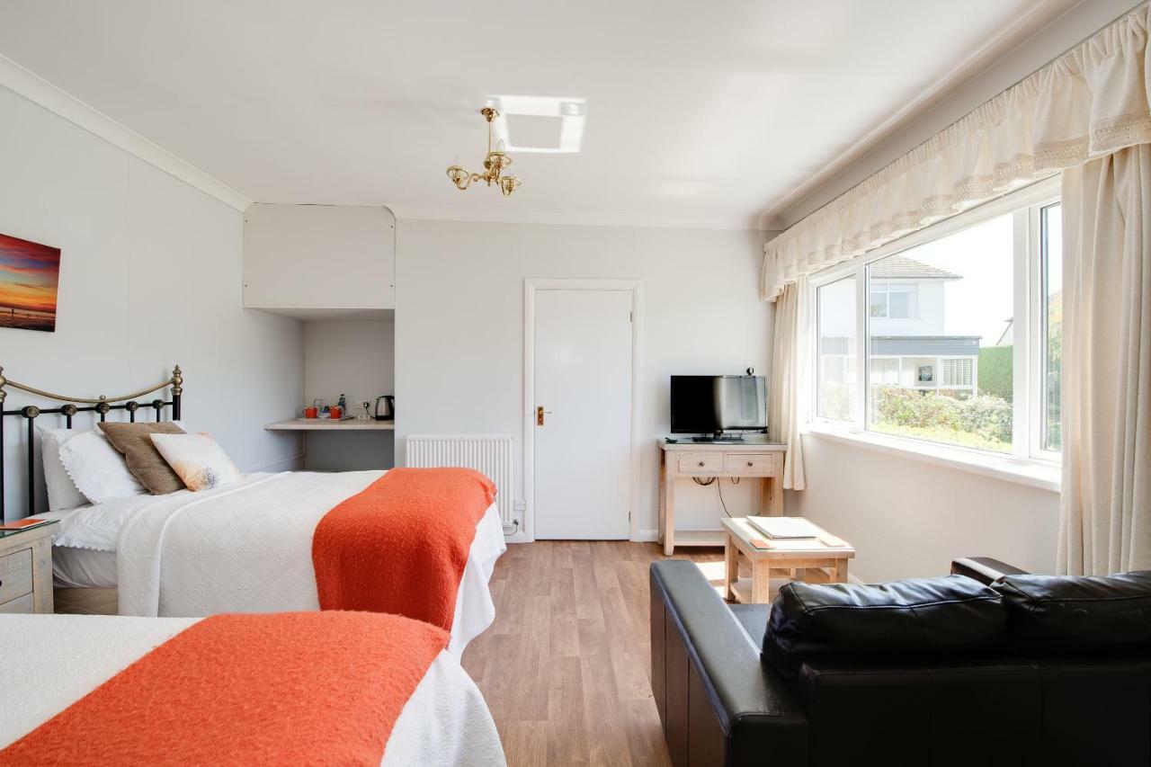 The Coast Yard B & B Chalet Hotel Selsey Extérieur photo